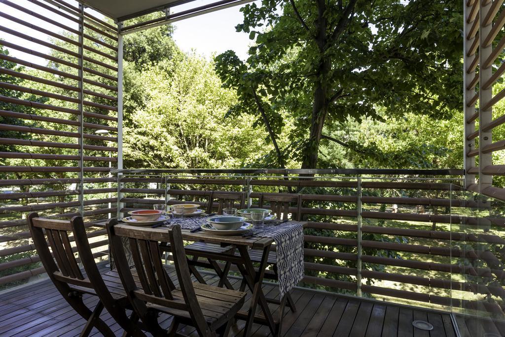 Residence Delfina Rimini Bagian luar foto